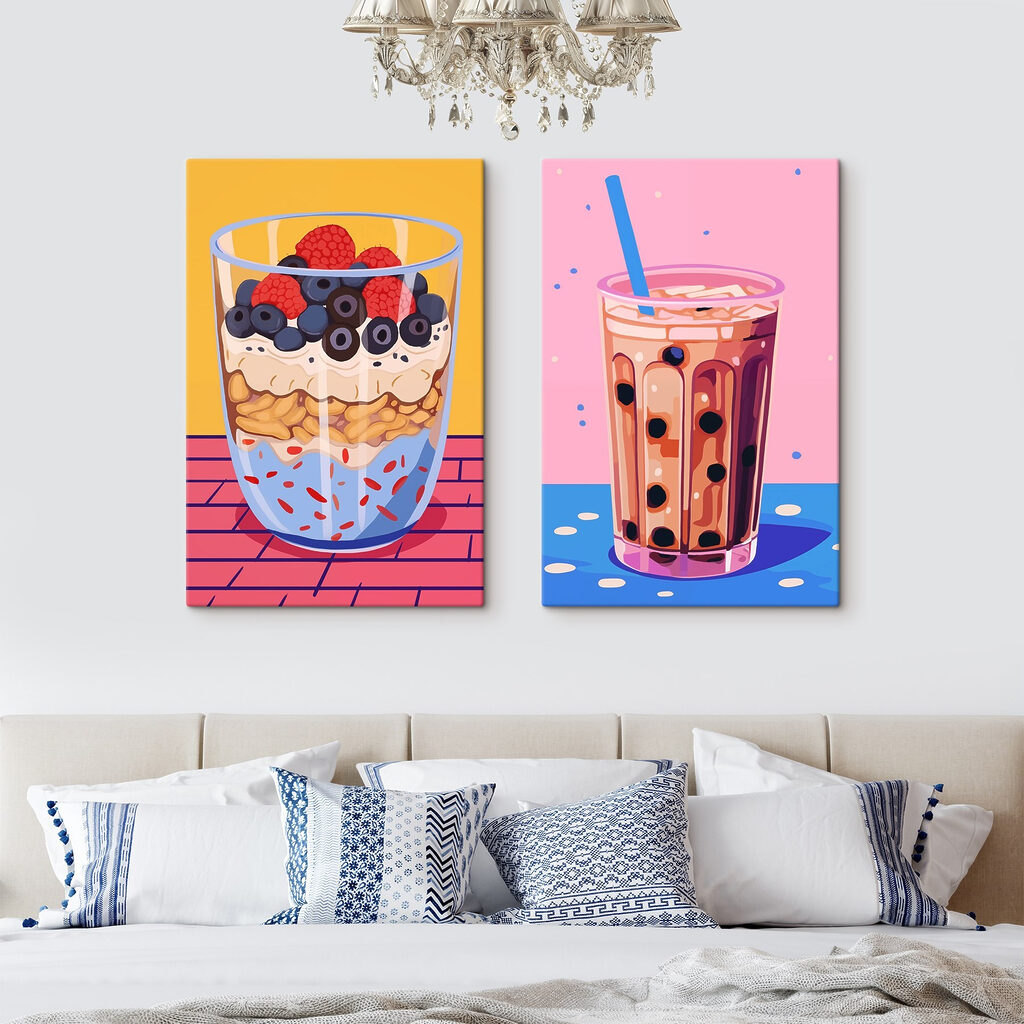 Dos bebidas frías en un interior