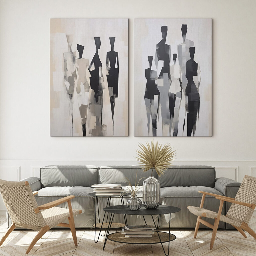 Grupos de figuras abstractas en un interior