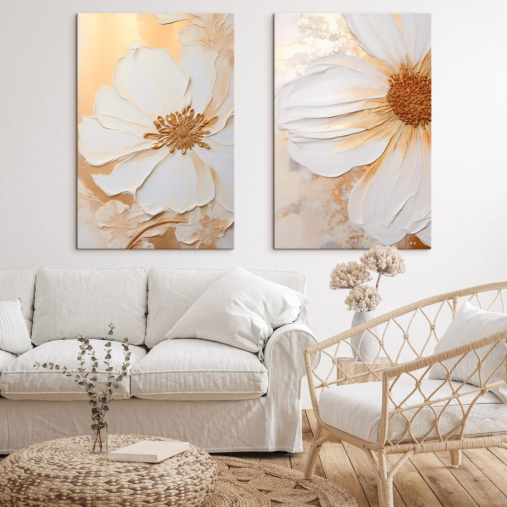 Flores con líneas doradas en un interior