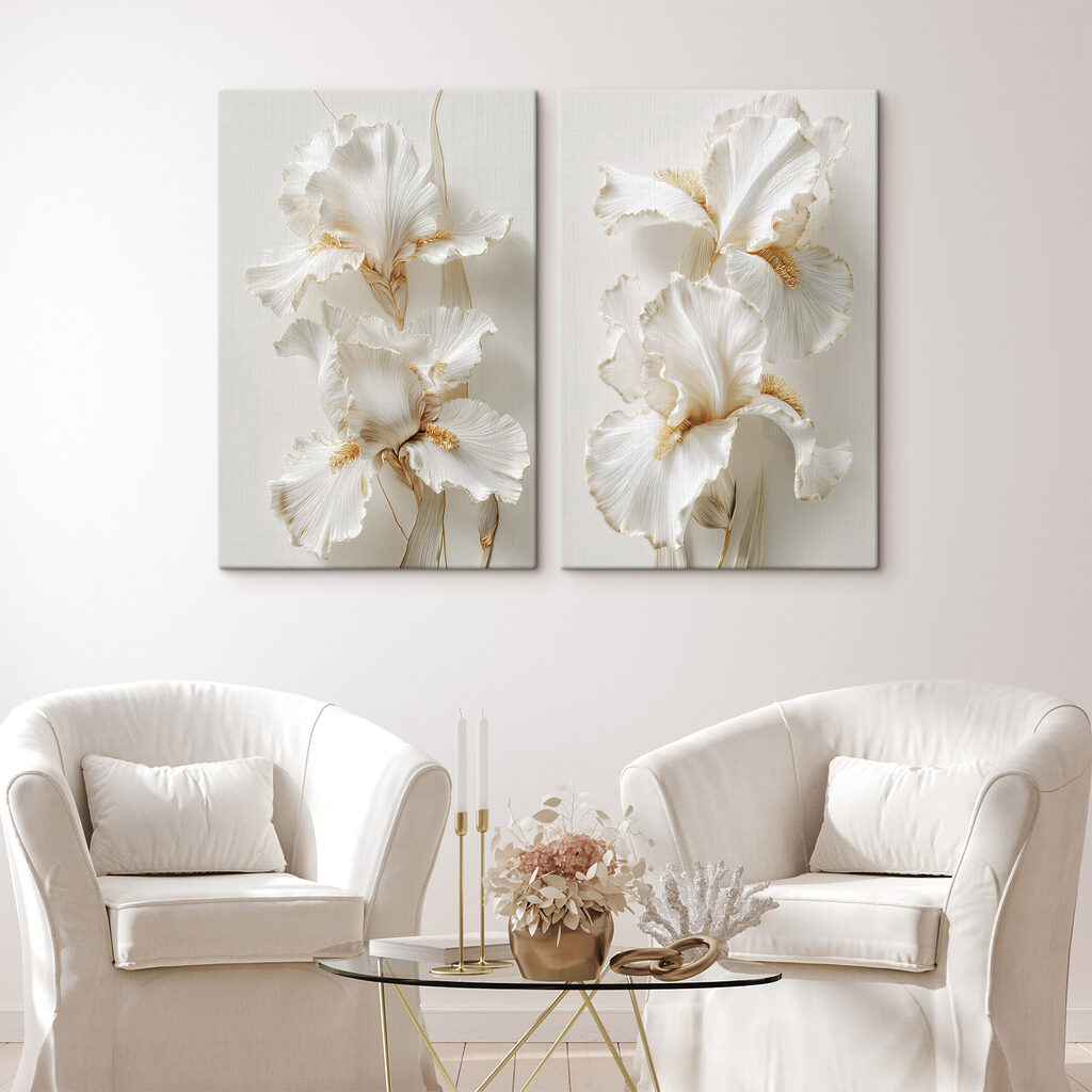 Flores blancas plisadas en un interior