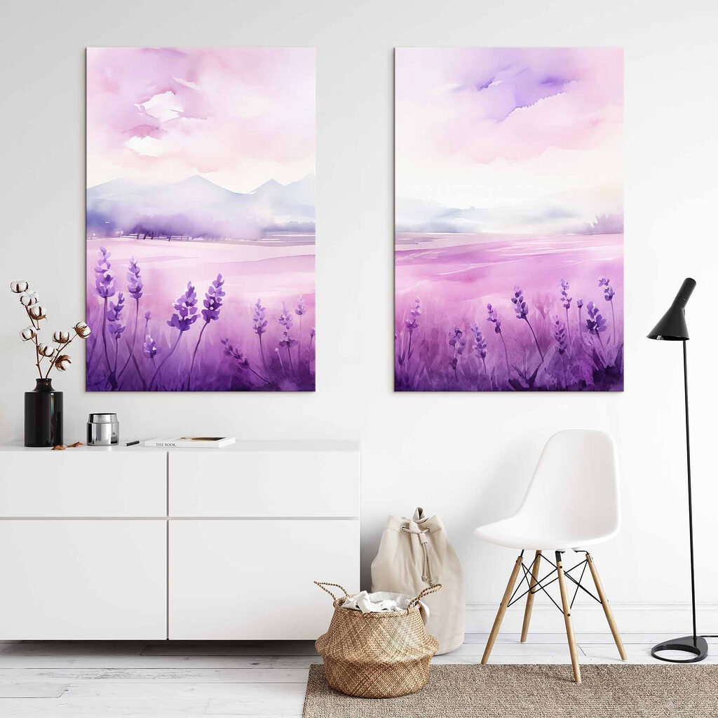 Lavanda frente a montañas en un interior
