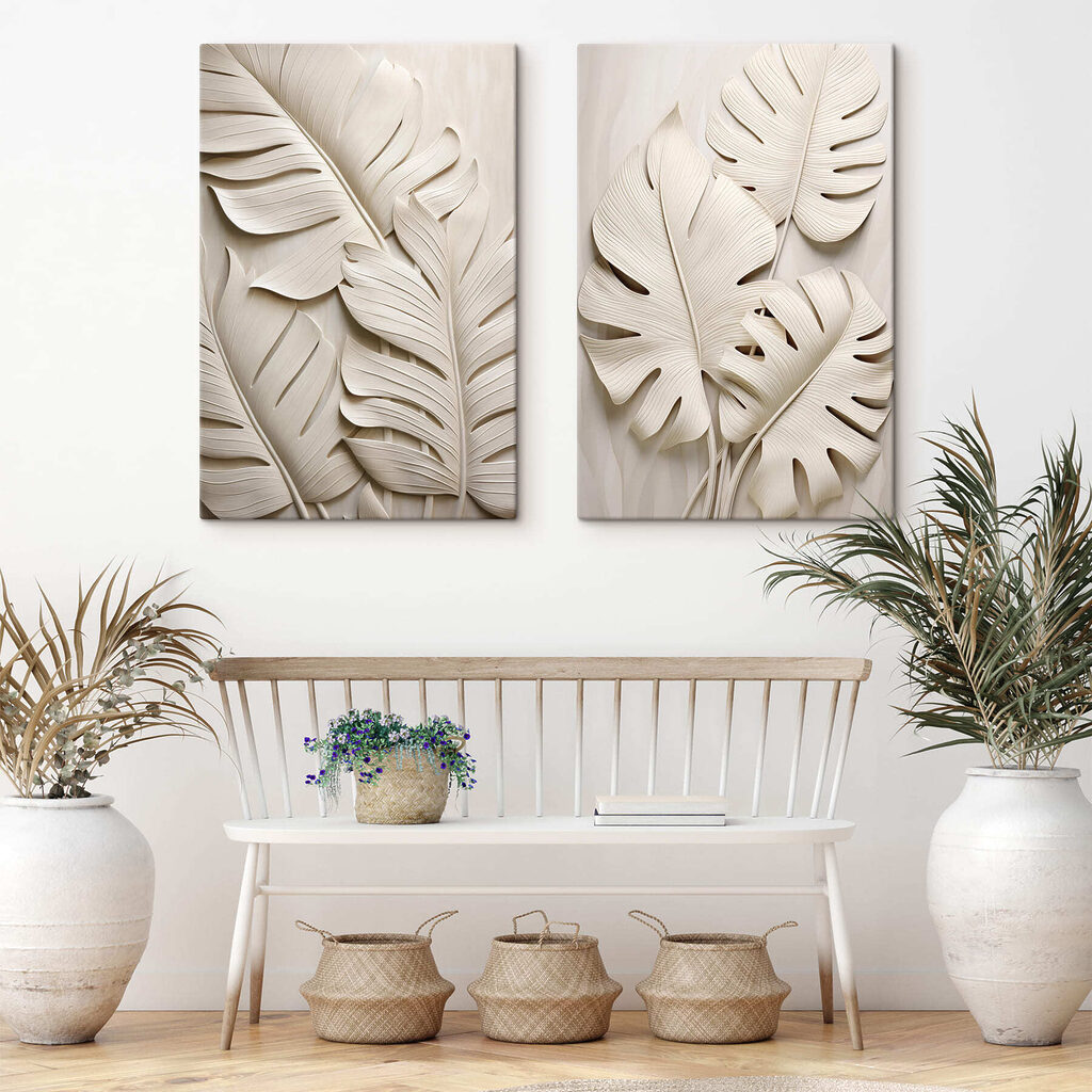 Hojas en relieve en un interior