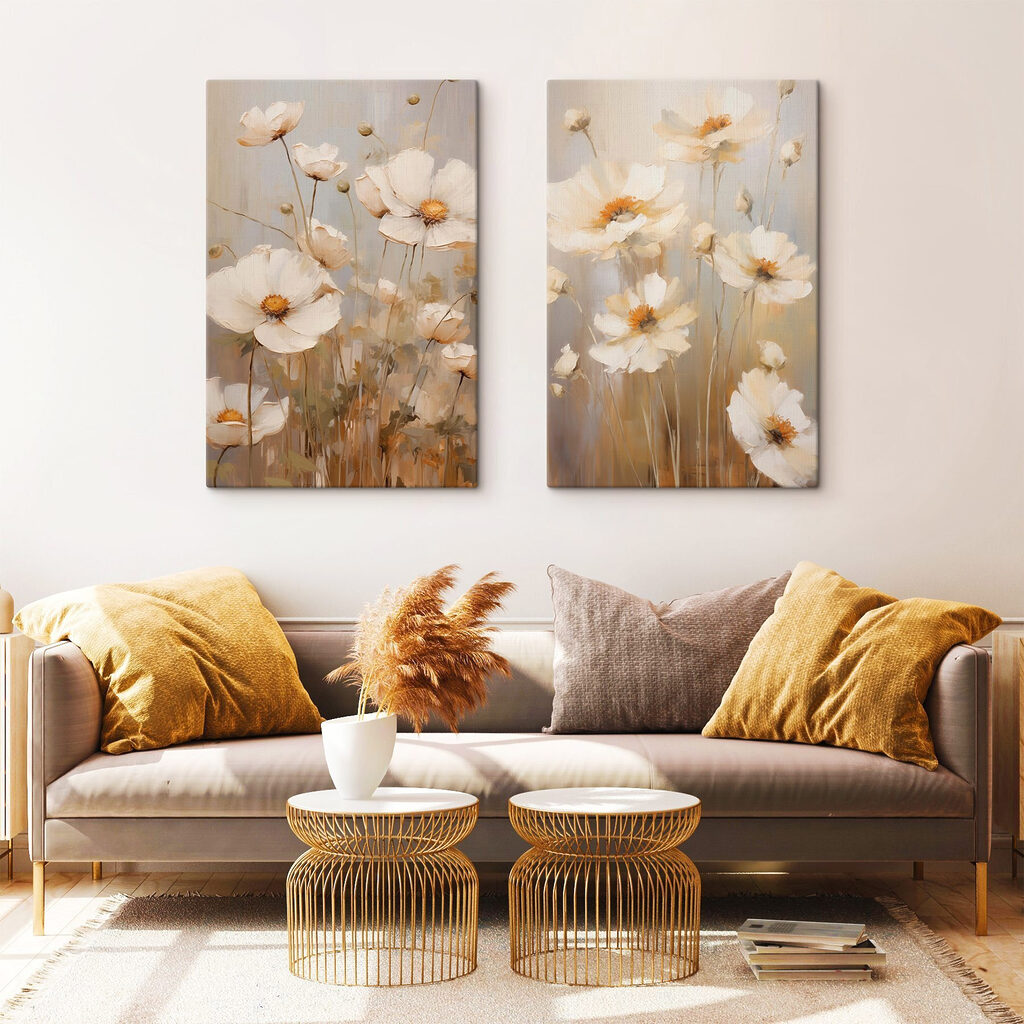Flores blancas entre hierbas en un interior