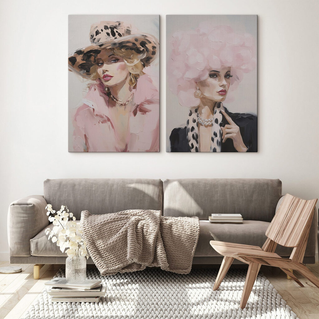 Sombreros rosas con puntos en un interior