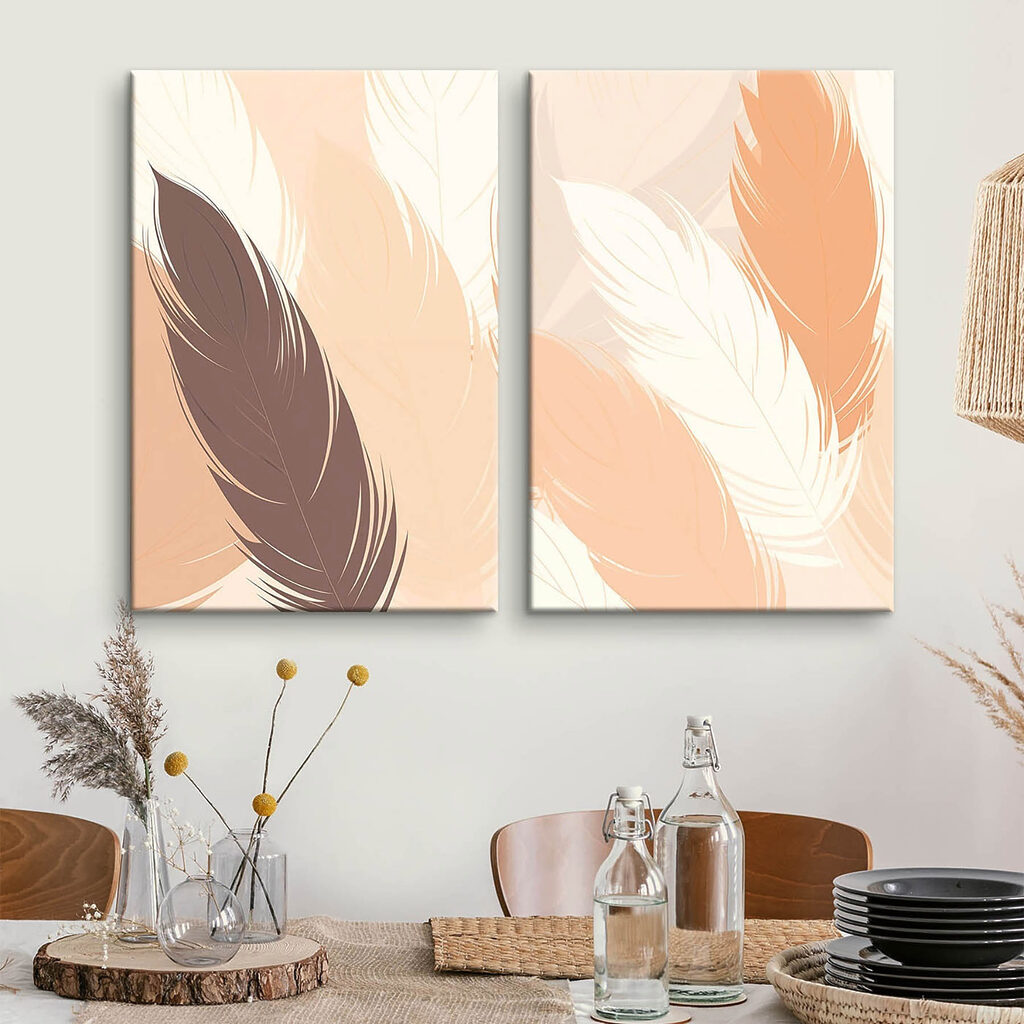 Plumas superpuestas en un interior