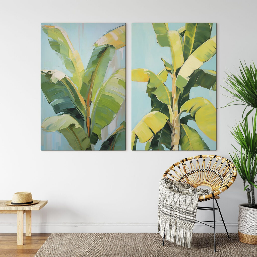 Hojas tropicales frescas en un interior