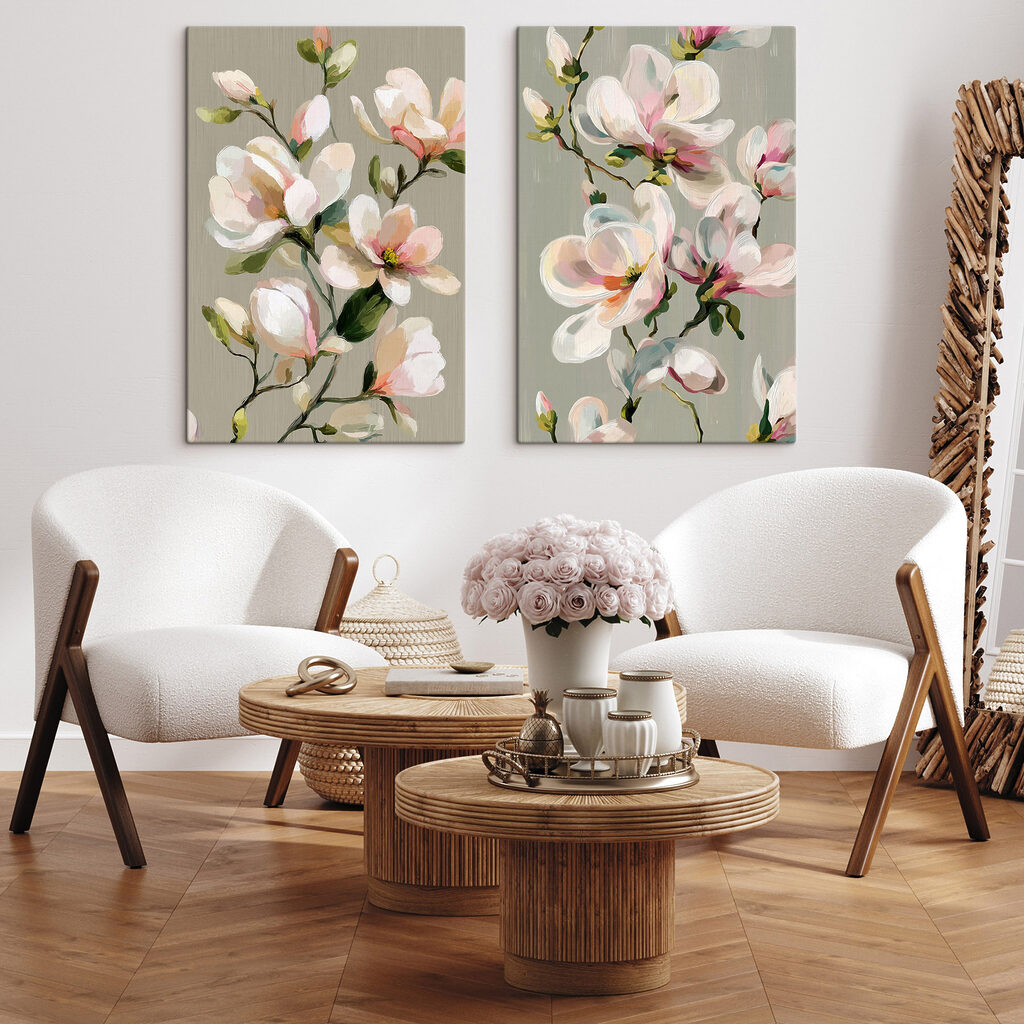 Magnolia en trazos sueltos en un interior