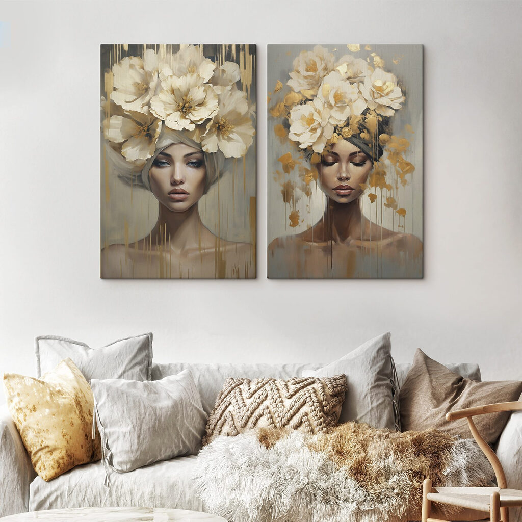 Mujeres con coronas florales en un interior