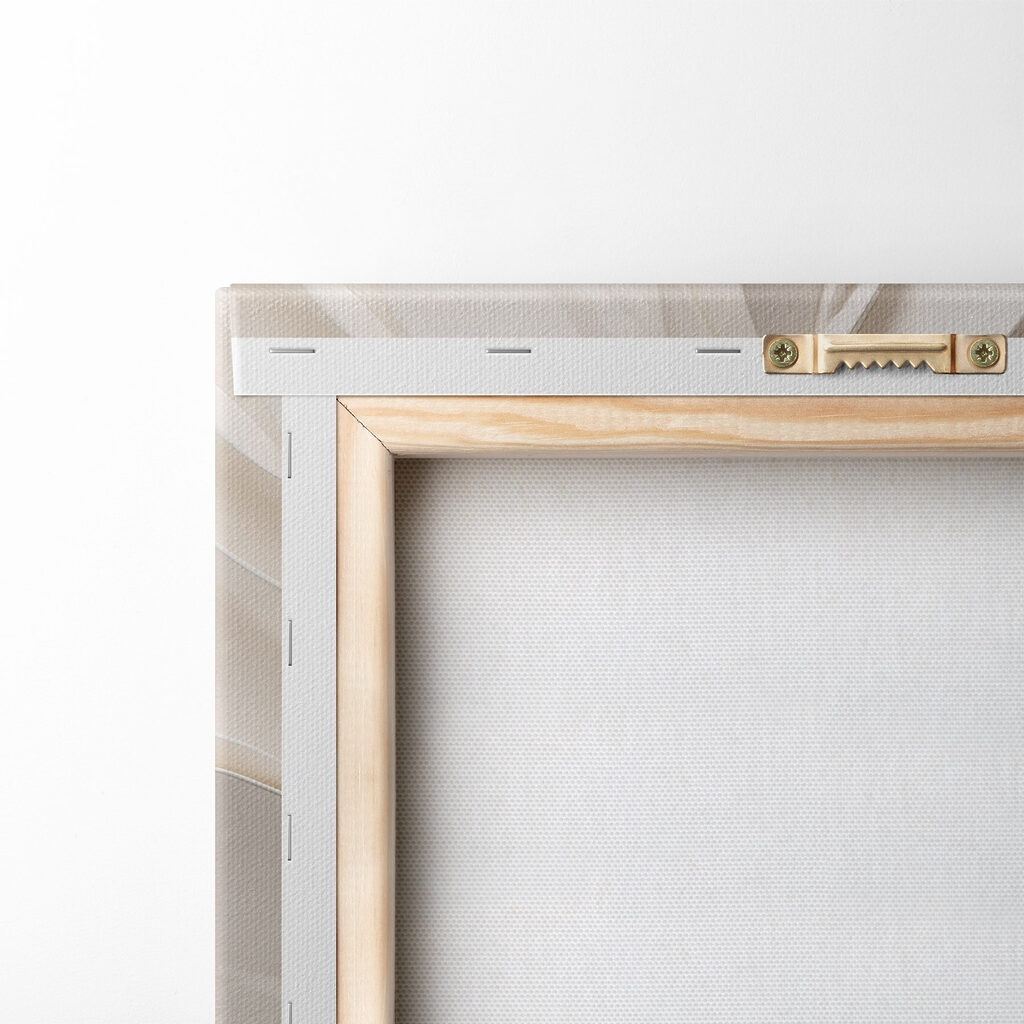 Flor blanca en relieve — parte trasera