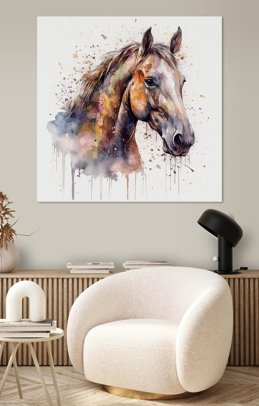Caballo en tonos otoñales en un interior