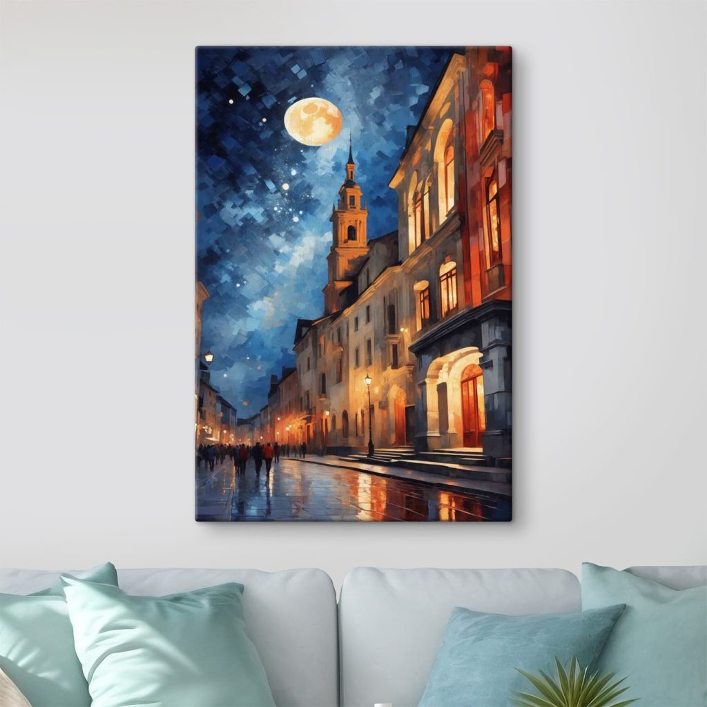 Luna sobre fachadas iluminadas — interior 2