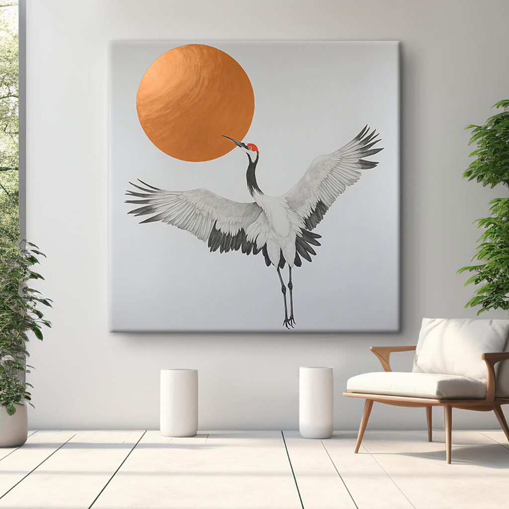 Grulla con alas abiertas en un interior