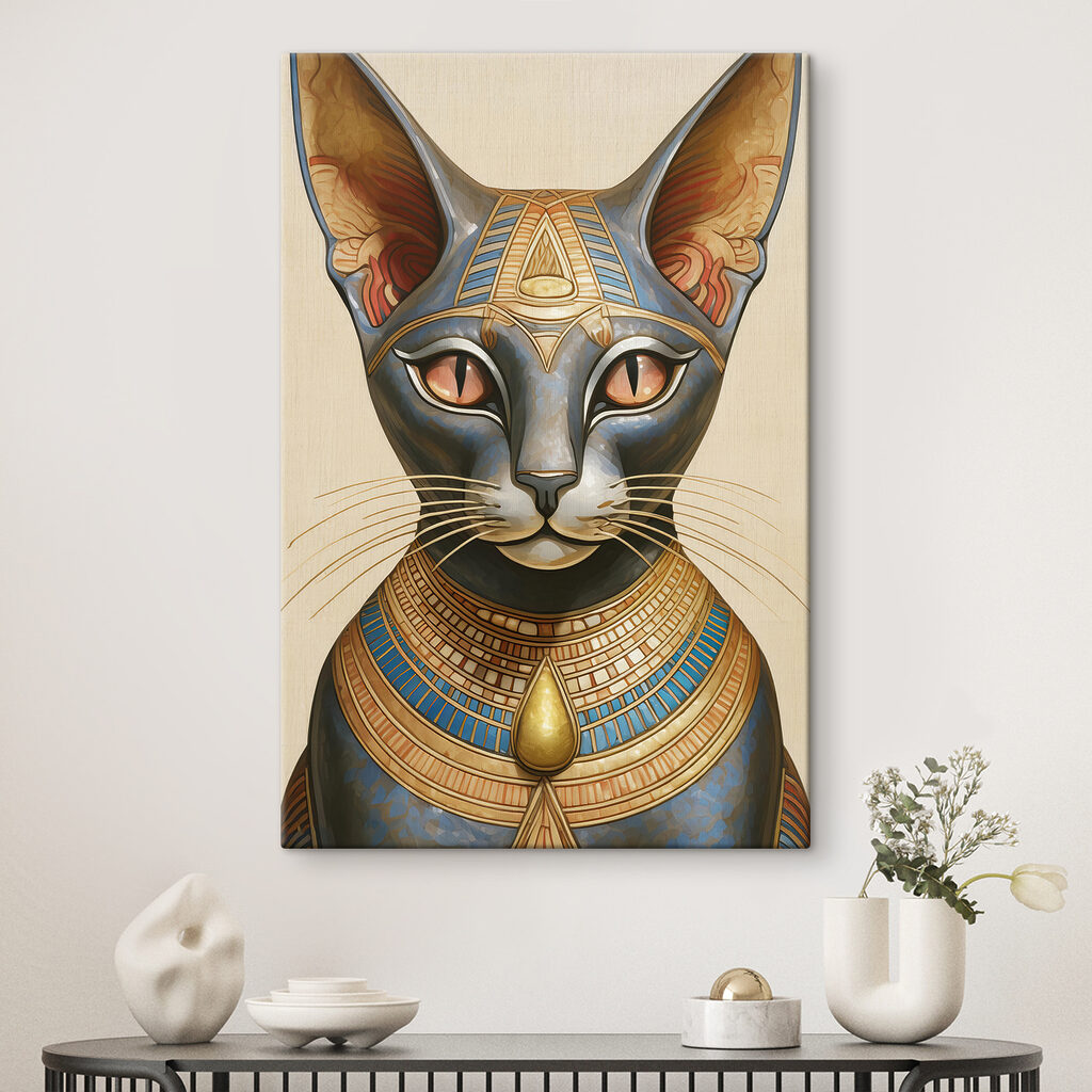 Gato con collar dorado — interior 2