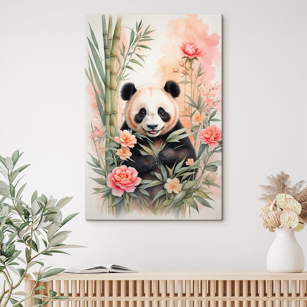 Panda entre flores rosas en un interior