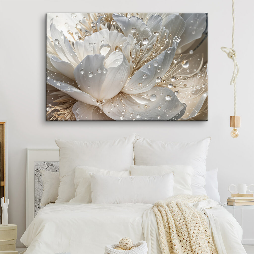 Flor blanca, gotas brillantes en un interior