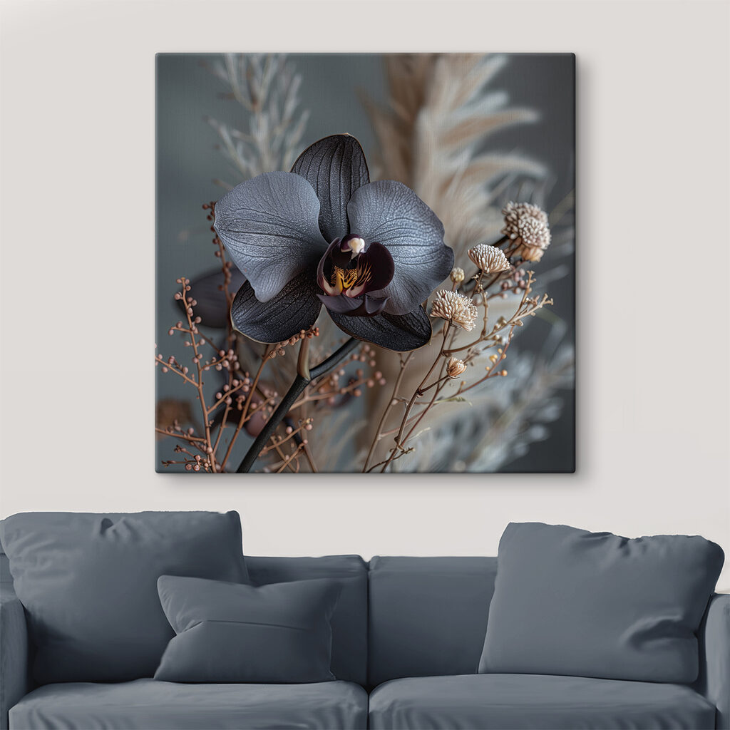 Orquídea oscura entre gramíneas — interior 1