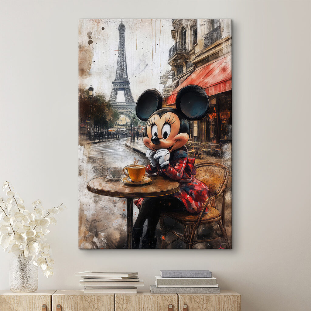 Minnie en París en un interior