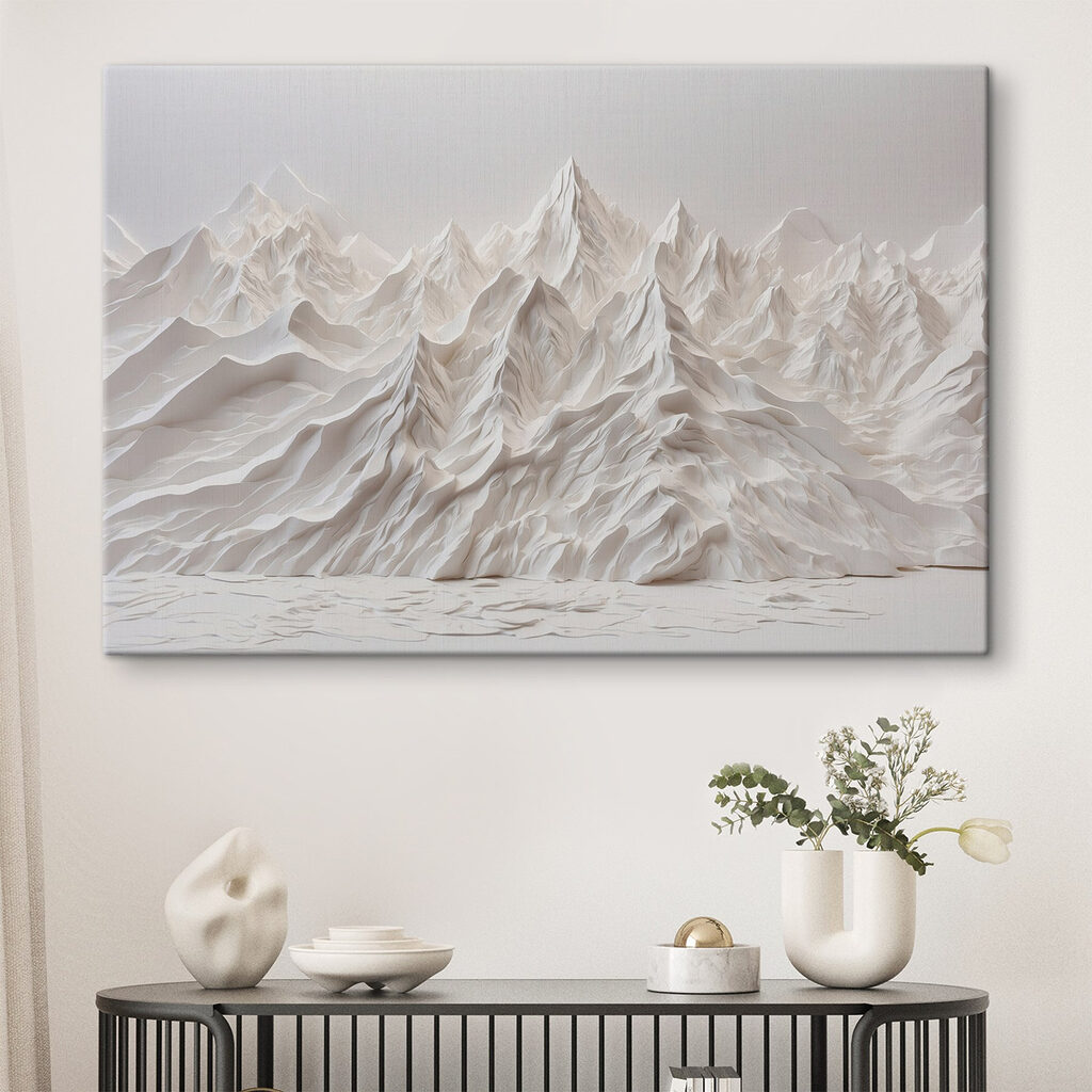 Montañas puntiagudas en blanco en un interior