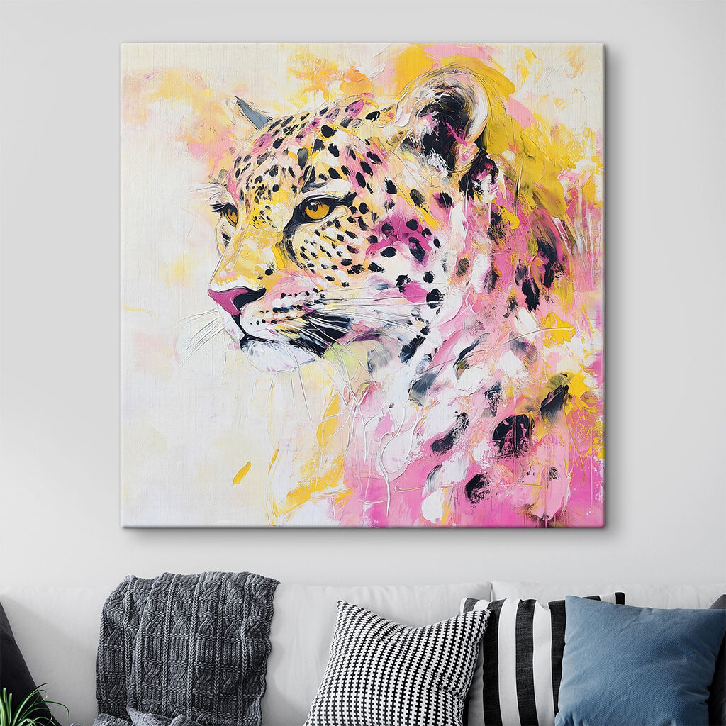Leopardo entre acuarela rosa — interior 1