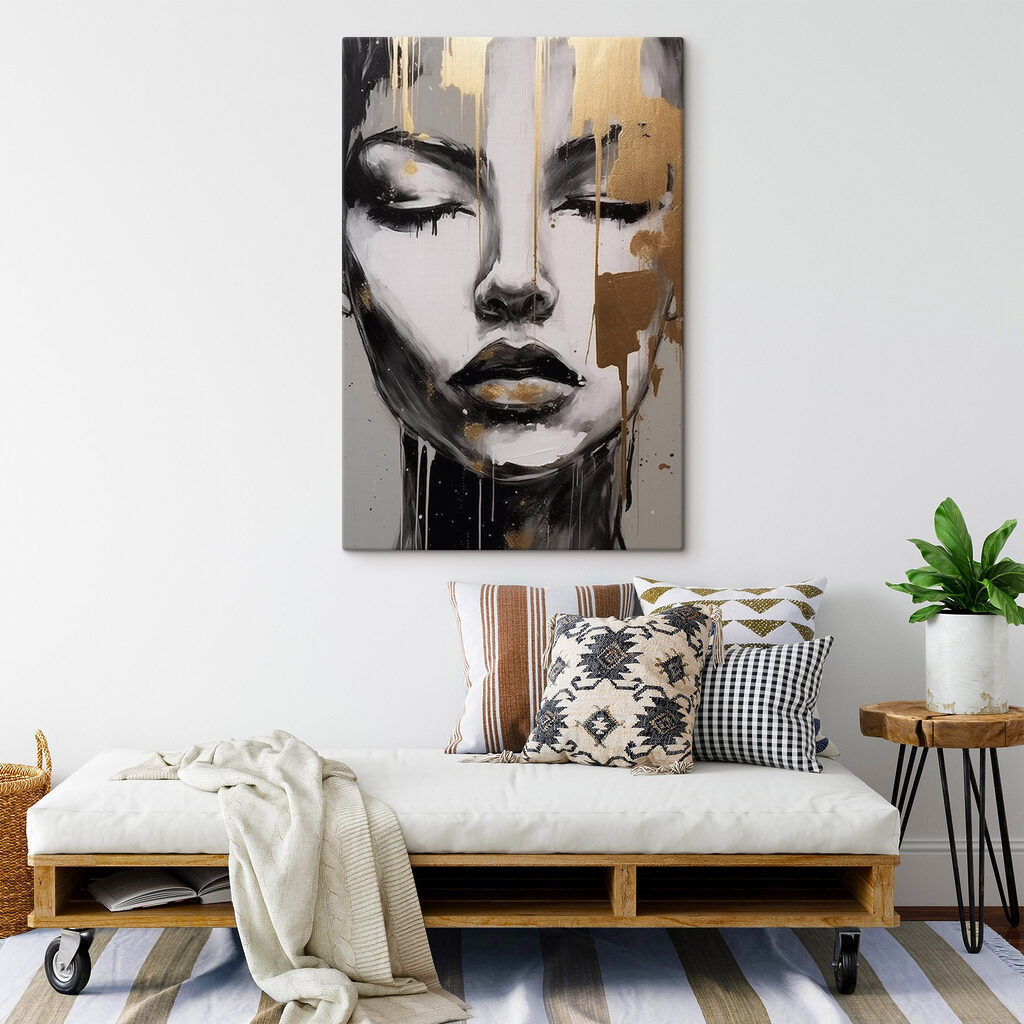 Rostro de ojos cerrados en un interior