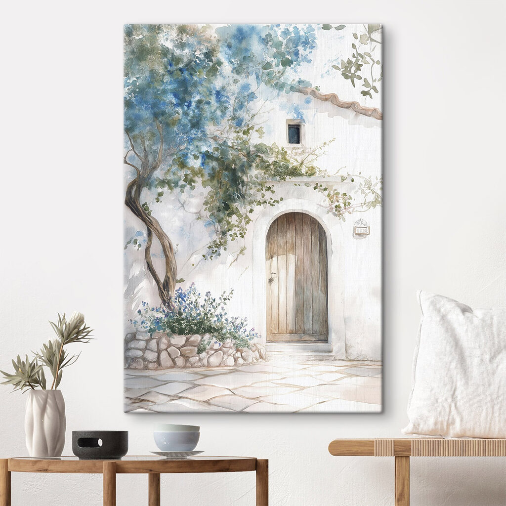 Árbol junto al portón — interior 1