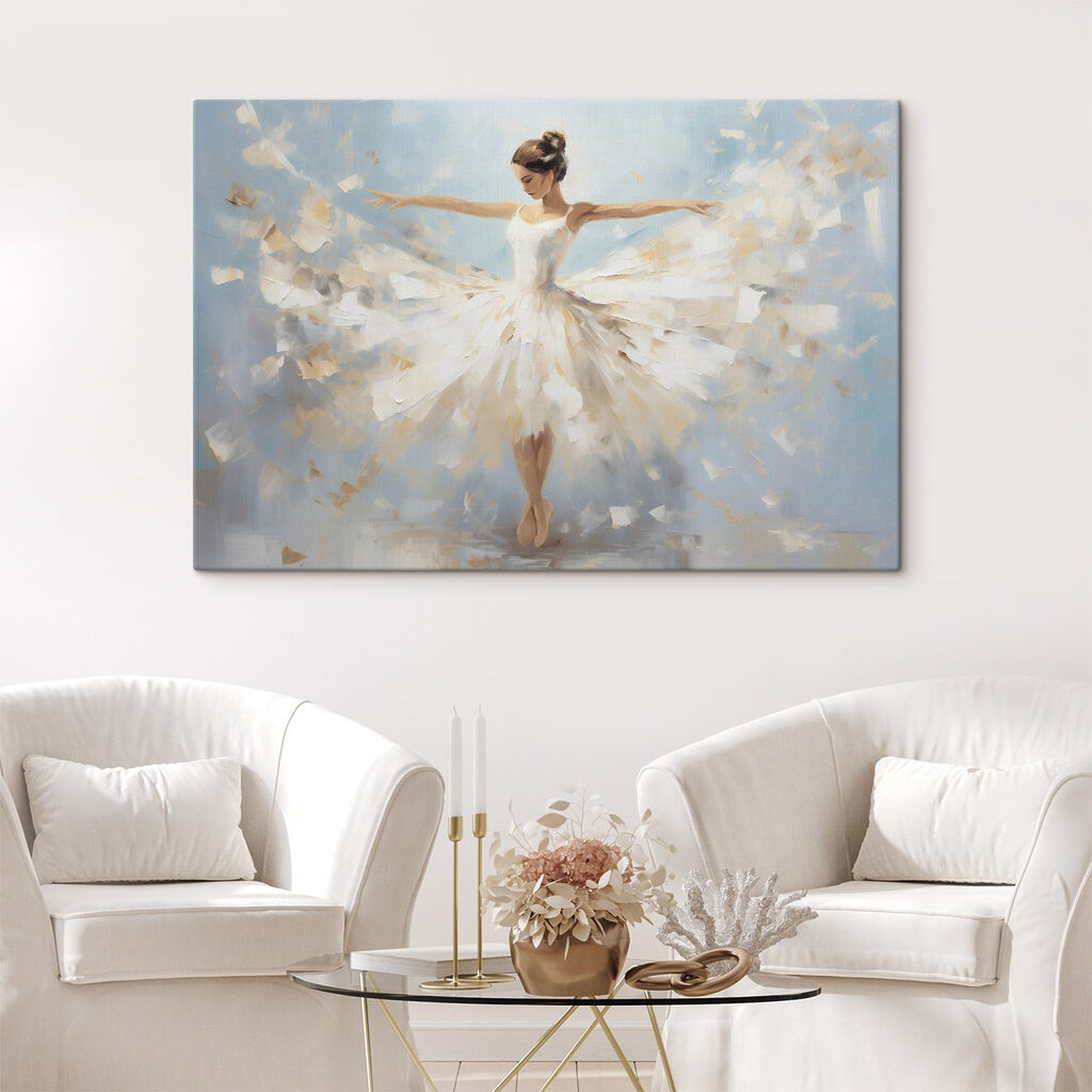 Bailarina en tonos blancos en un interior