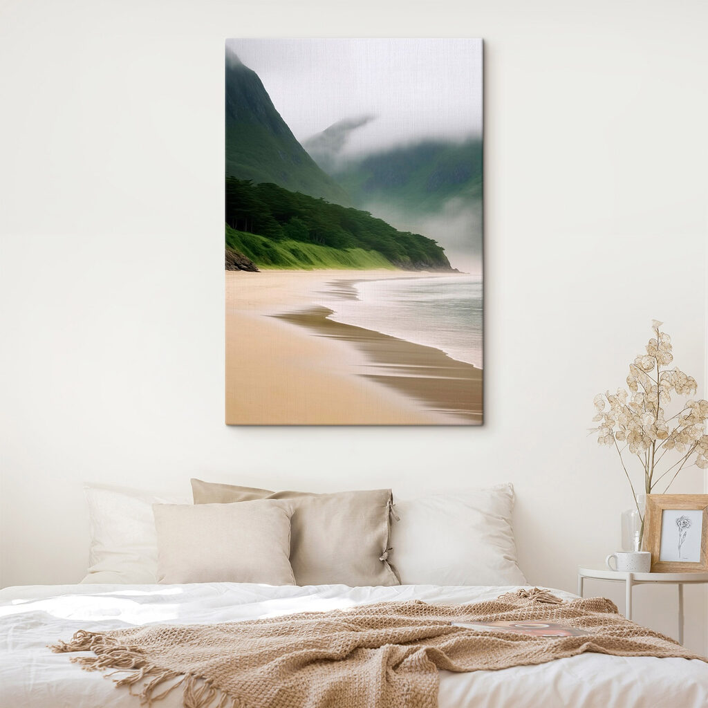 Playa tranquila con niebla — interior 1