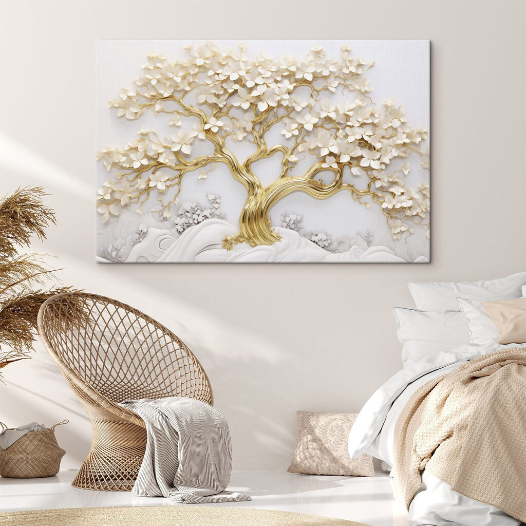 Árbol dorado sobre olas en un interior