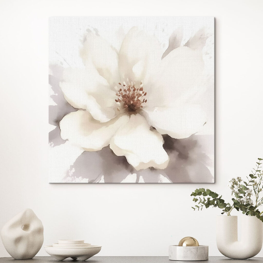 Flor blanca en acuarela en un interior