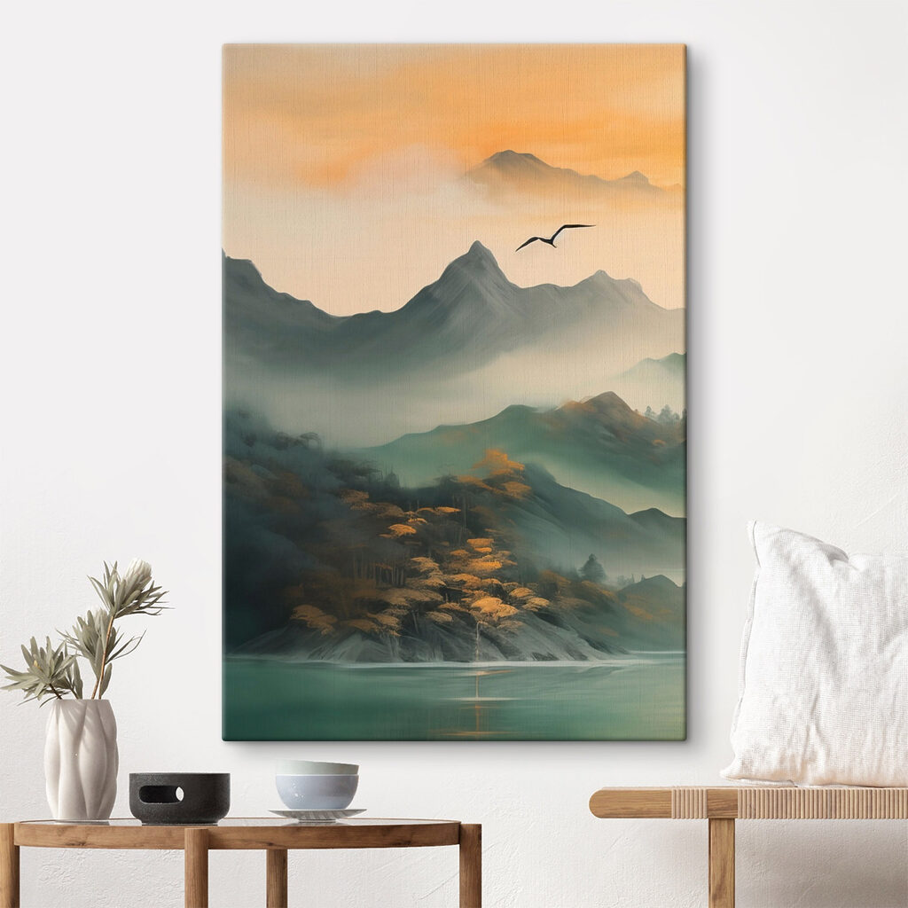Pájaro sobre montañas nebulosas — interior 1
