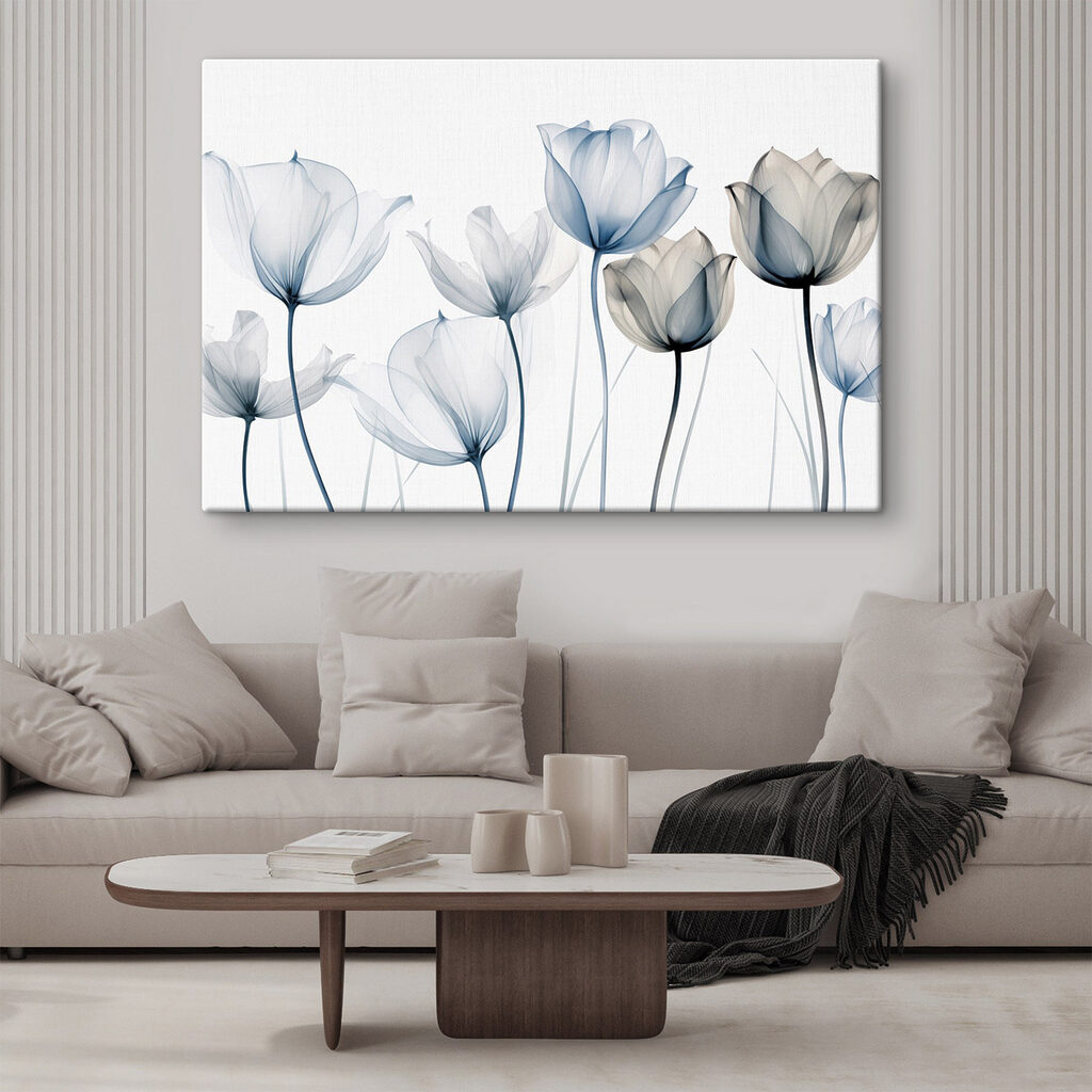 Tulipanes azules en un interior