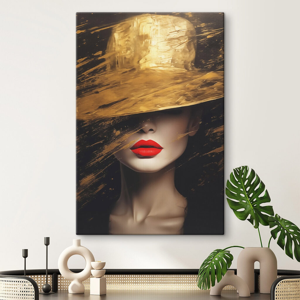 Labios rojos, brillo dorado en un interior