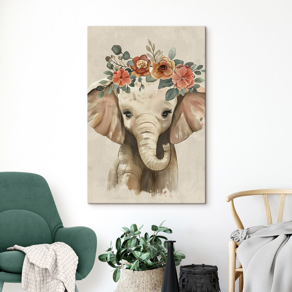 Elefantito con corona floral en un interior