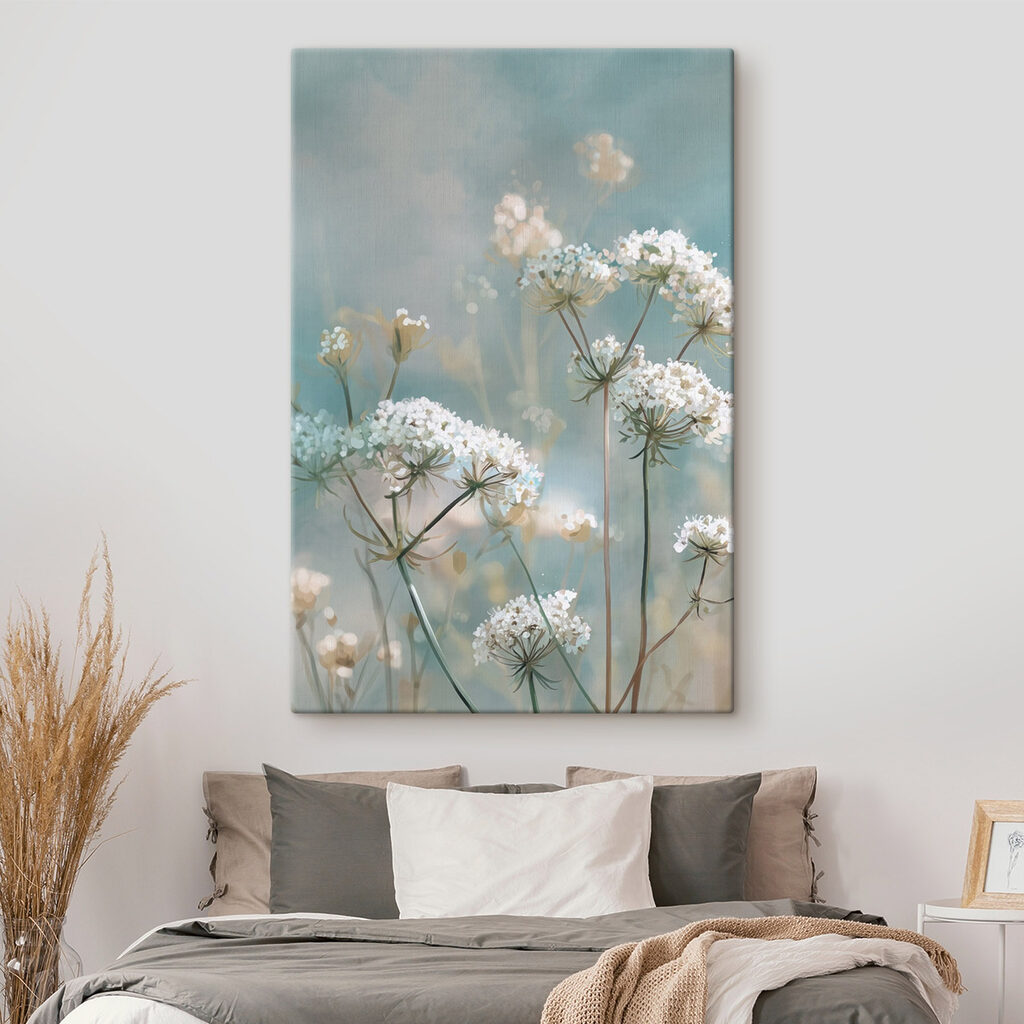 Umbelas blancas sobre turquesa — interior 1
