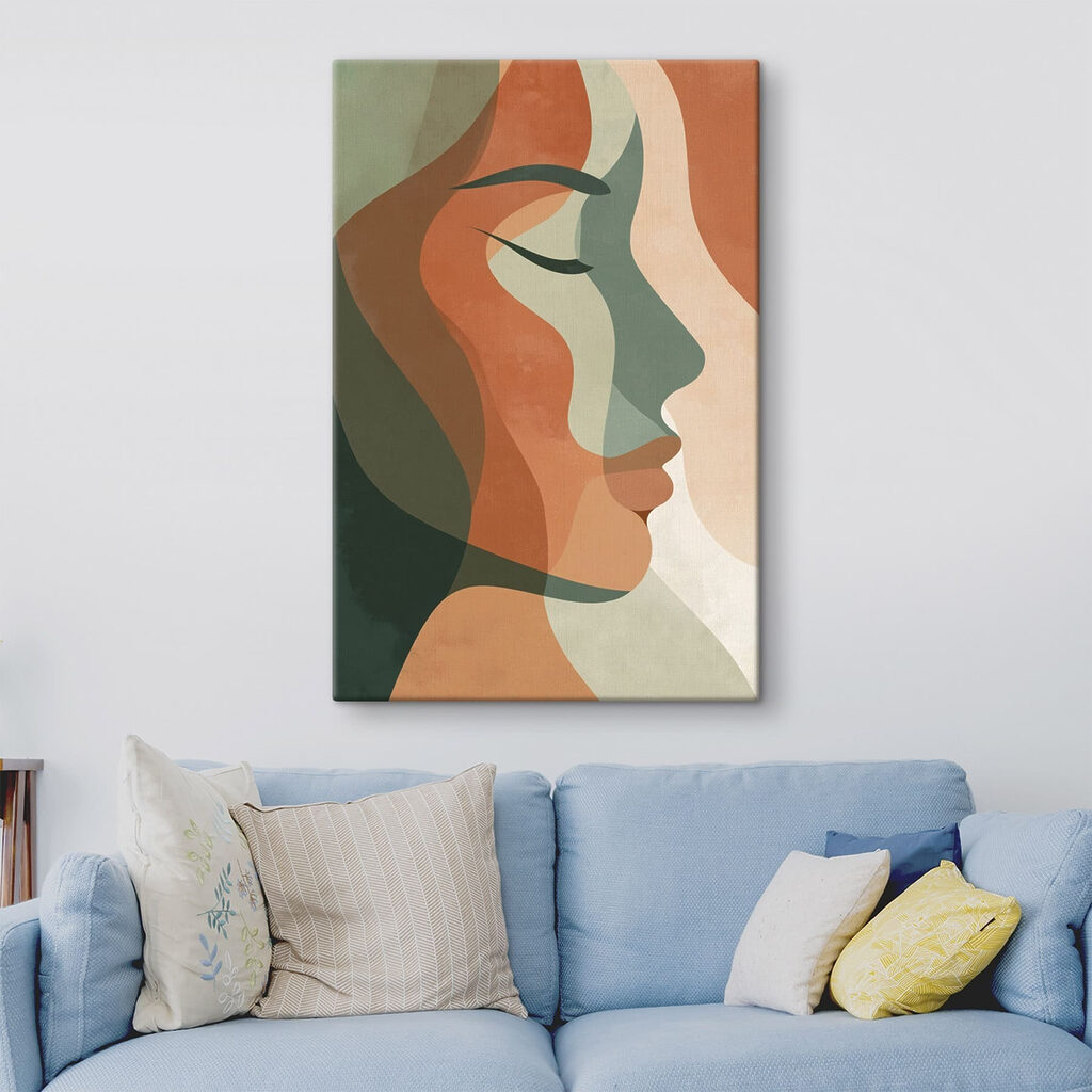 Perfil femenino en verde en un interior