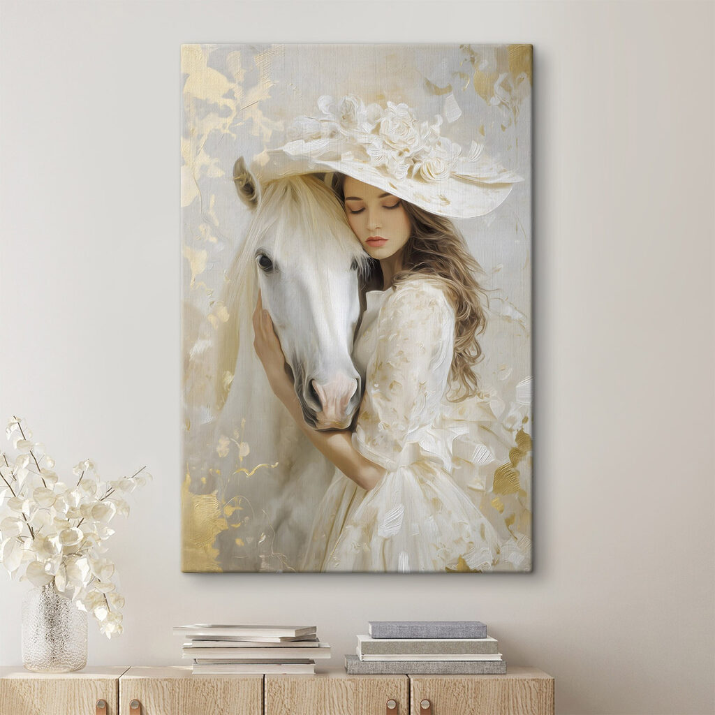 Mujer y caballo blanco en un interior