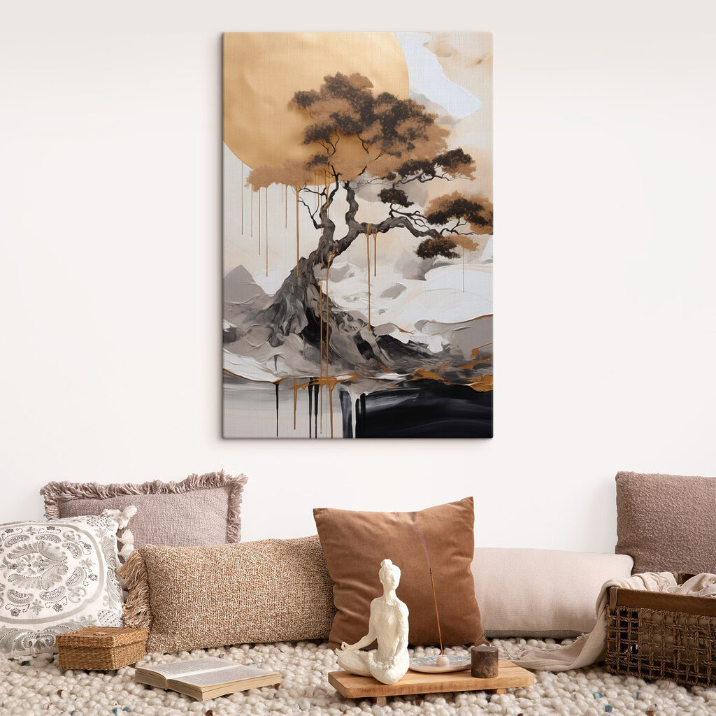 Árbol retorcido y dorado en un interior
