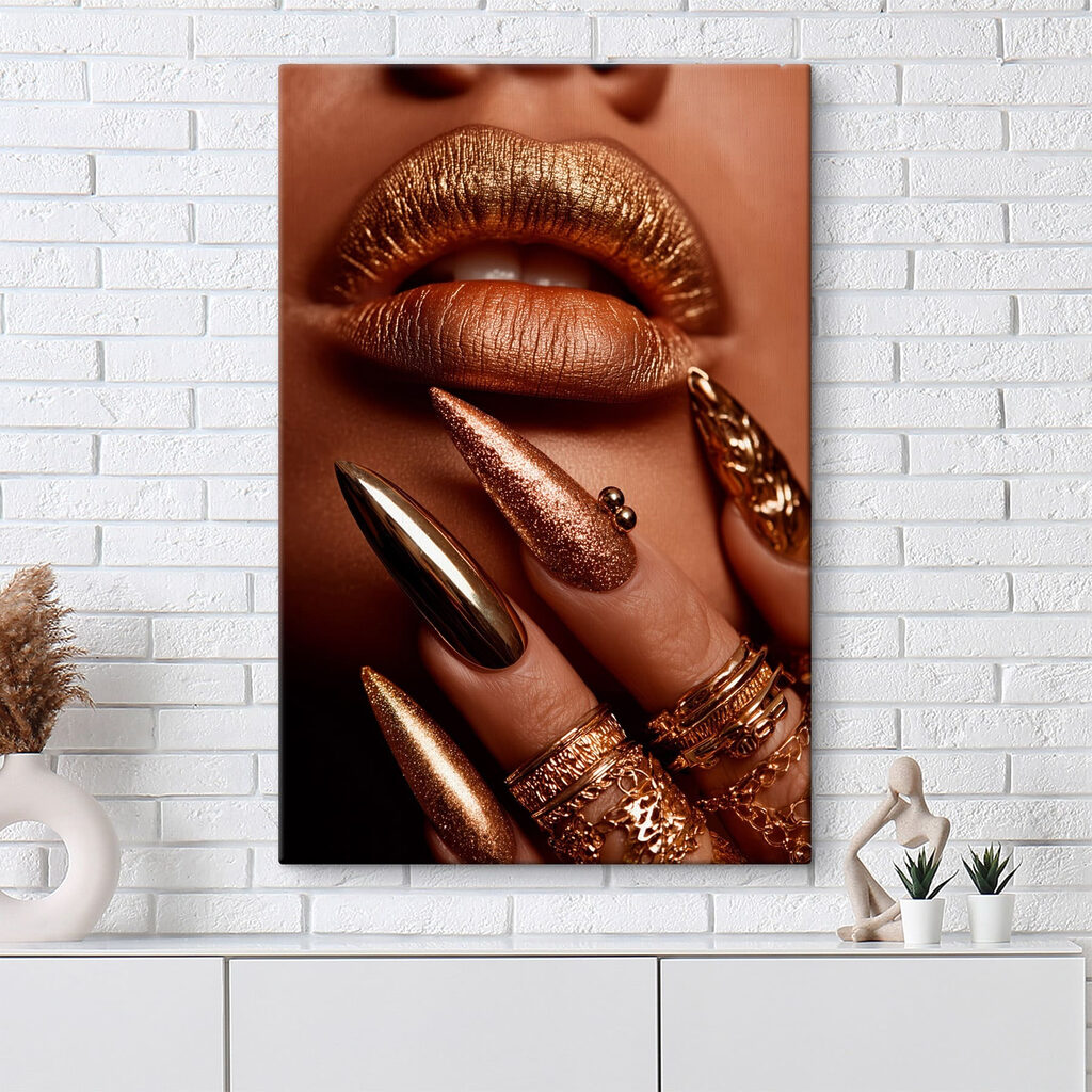 Labios y uñas dorados — interior 3