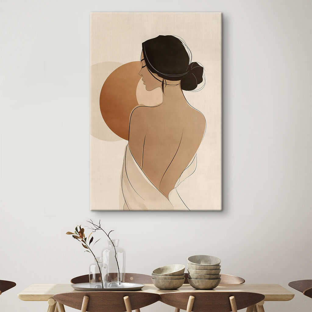 Espalda femenina en terracota en un interior