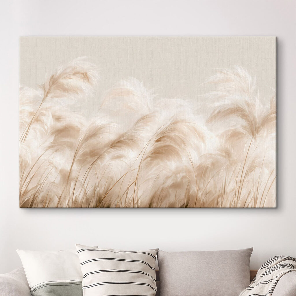 Plumas blancas al contraluz en un interior