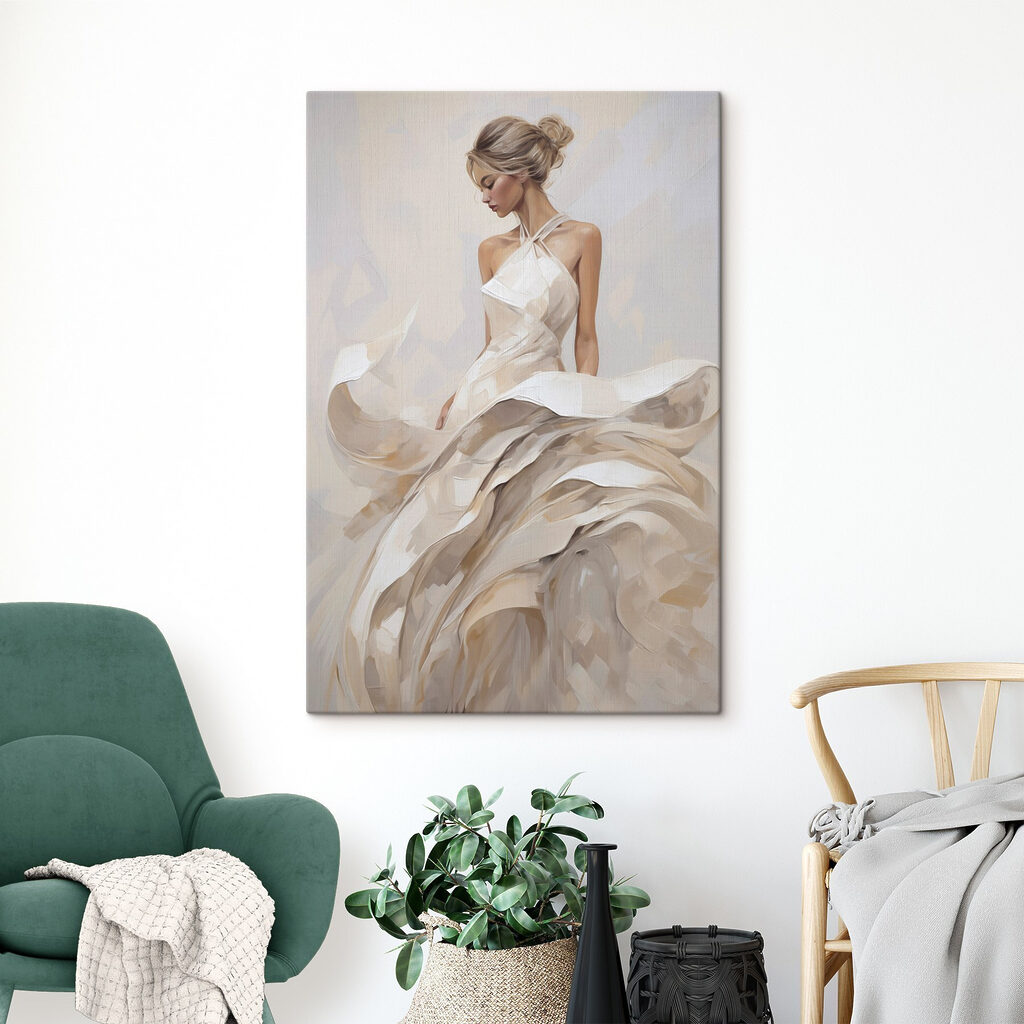 Mujer con vestido ondeante — interior 2