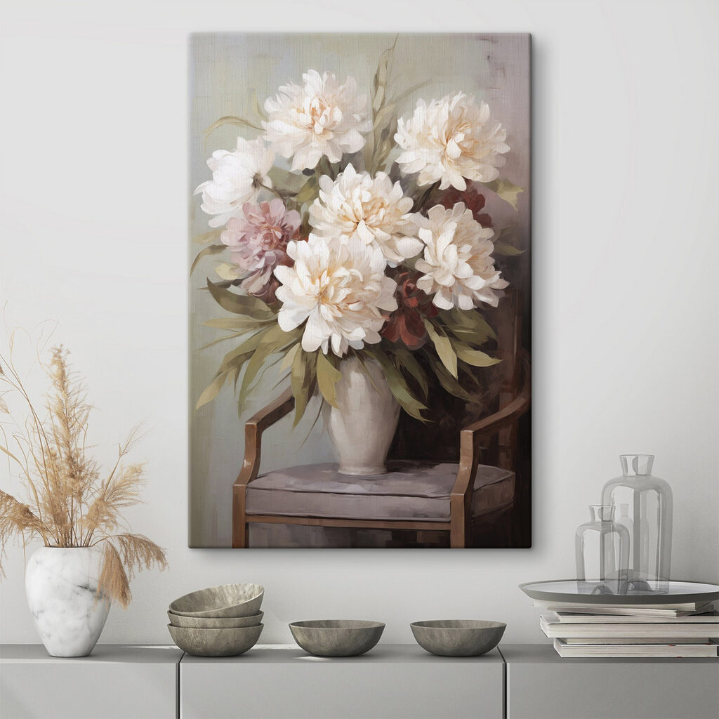 Flores blancas en butaca en un interior