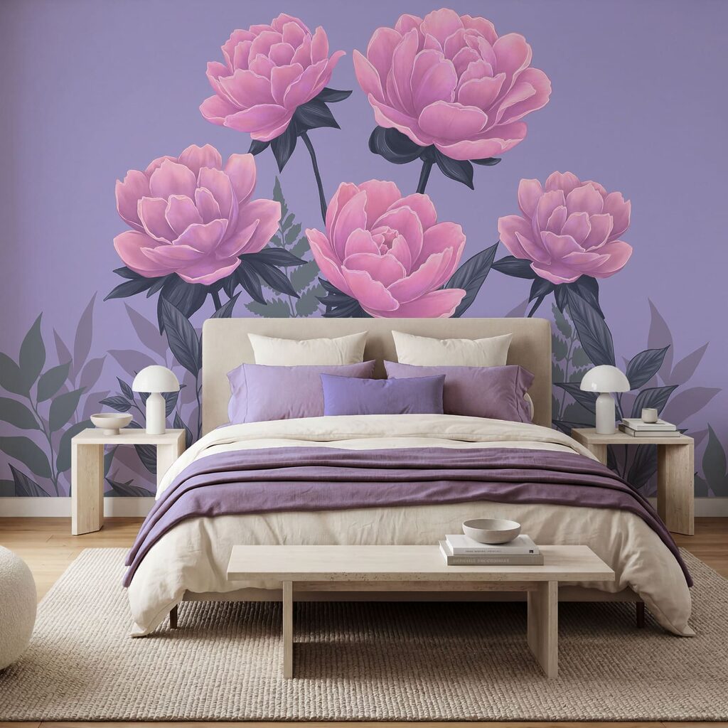 Floración rosa sobre lila en un interior