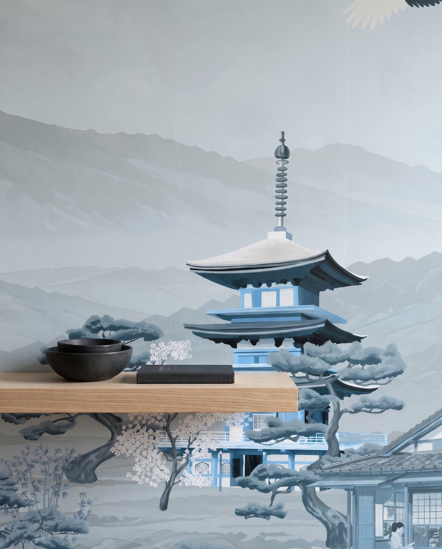 Pagoda ante una montaña — detalle