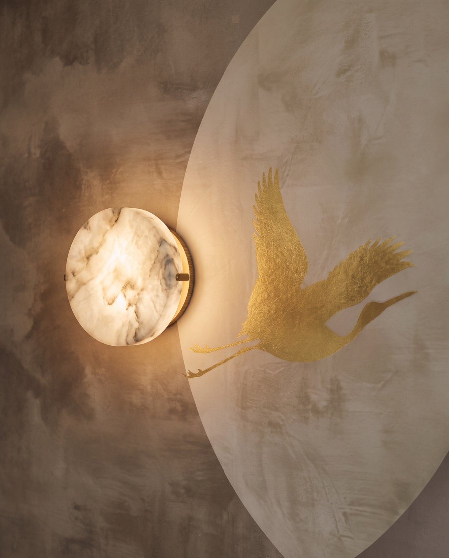 Aves doradas y luna — detalle
