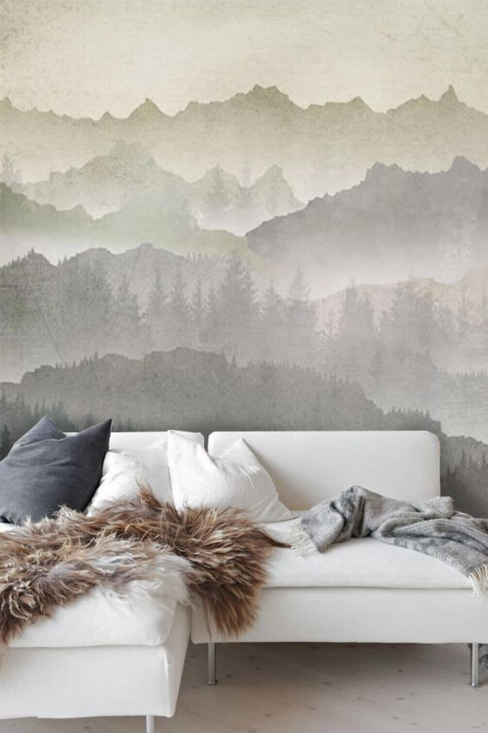 Colinas entre la niebla — interior 1