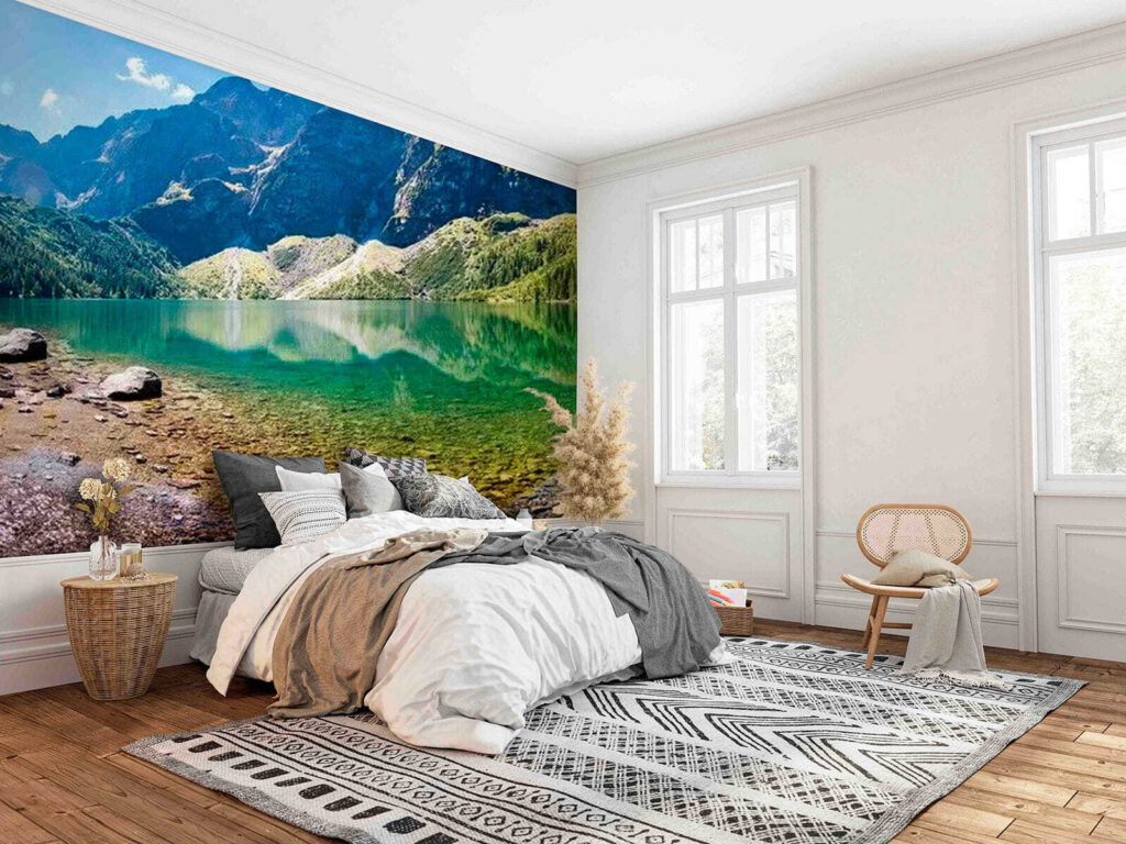 Lago claro entre rocas — interior 3