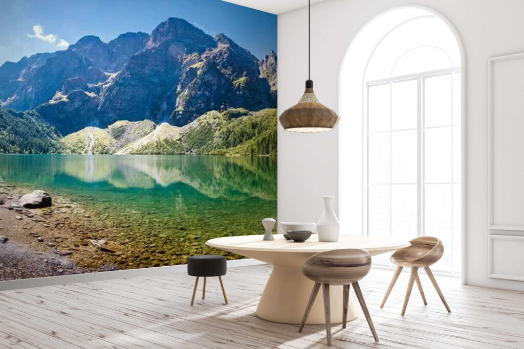 Lago claro entre rocas — interior 1