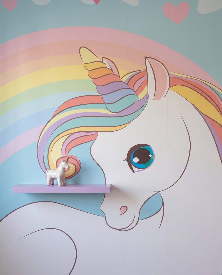 Unicornio bajo el arcoíris — detalle