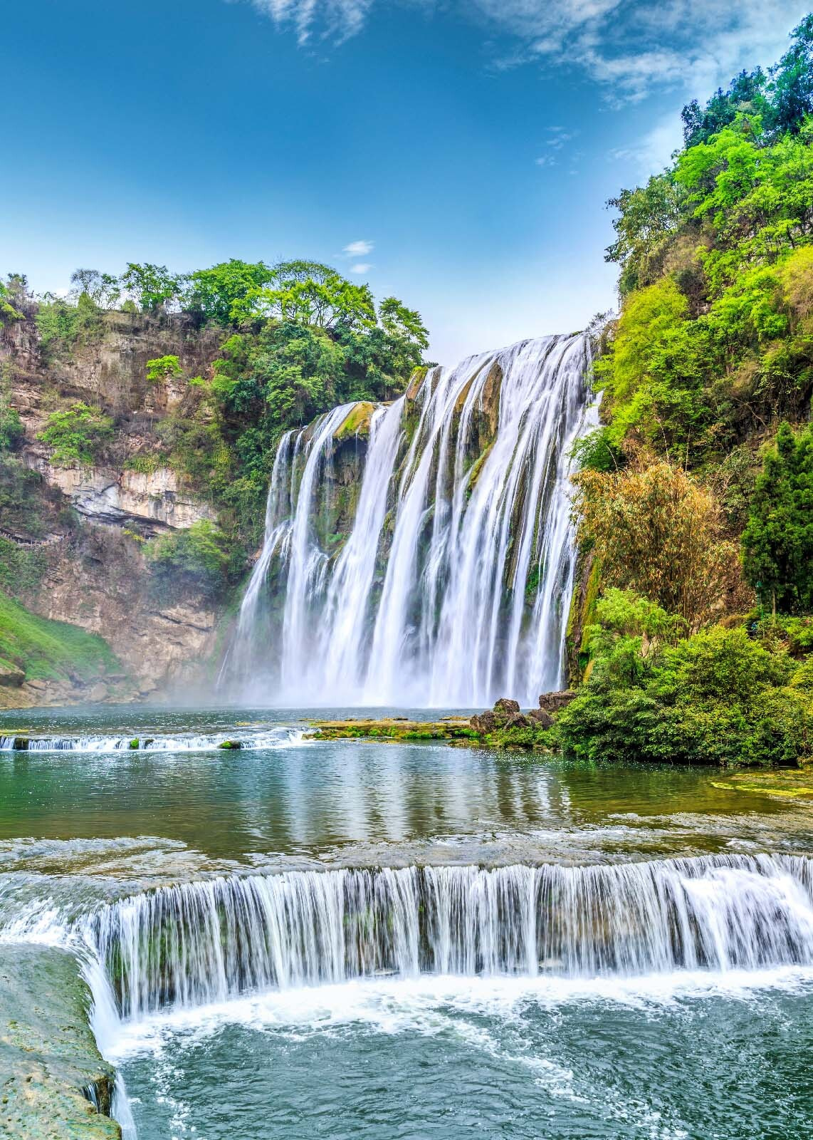 Cascada en escalones — diseño completo